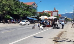 Tin tức tai nạn giao thông mới nhất hôm nay 29/6/2019: Xe máy va chạm với xe khách, cụ ông tử vong tại chỗ