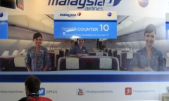 Máy bay mất tích, cổ phiếu Malaysia Airlines tụt 10\%