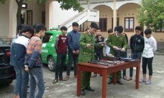 Ngăn chặn kịp thời nhóm học sinh mang hung khí, thuê ôtô đi