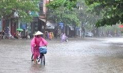 Dự báo thời tiết ngày 3/12: Miền Trung bắt đầu đợt mưa lớn, dài ngày