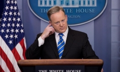 CNN: Donald Trump hối hận vì bổ nhiệm người phát ngôn Nhà Trắng Sean Spicer