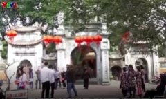 Xử lý nghiêm 5 cán bộ Bảo hiểm xã hội Hà Nội đi lễ trong giờ làm việc