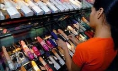 Thâm nhập đường dây buôn bán 