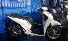 Bảng giá xe máy Honda mới nhất tháng 9/2018: SH Mode 2018 thực tế cao hơn đề xuất 10 triệu đồng