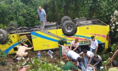 Vụ xe khách lao xuống vực ở đèo Hải Vân: Khởi tố tài xế