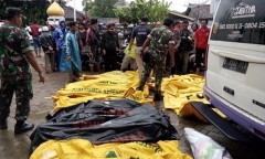 Nhân chứng trận sóng thần ở Indonesia: 