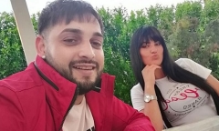 Ca sĩ nhạc Pop thiệt mạng vì bị tàu hỏa tông ô tô nát tươm trong lúc livestream