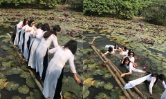 Đi chụp ảnh kỷ yếu, 8 thiếu nũ mặc áo dài thướt tha ngã lộn cổ xuống ao vì “quá nặng”