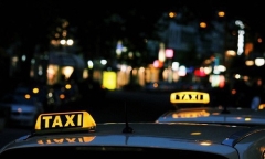 Tin tức đời sống mới nhất ngày 15/6/2019: Từ chối chở khách, lái xe taxi bị đánh bầm dập