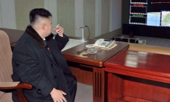 Giám đốc an ninh Hàn Quốc khuyên ông Kim Jong-un dừng hút thuốc?