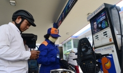 Bộ Tài chính lần đầu lên tiếng về việc quản lý giá xăng RON95