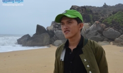 Tặng huy hiệu