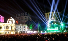 Tết Dương lịch 2015: Hà Nội có bắn pháo hoa không? 