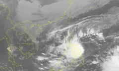Bão Kai-tak giật cấp 10 tăng tốc hướng vào Biển Đông