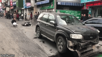 Video: Hiện trường thương tâm vụ xe