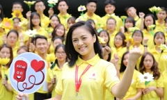 Thu Quỳnh cùng dàn nghệ sĩ Việt tham gia hiến máu tình nguyện