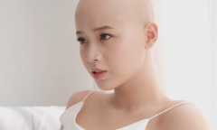 Nữ sinh Ngoại thương bị ung thư vú vẫn can đảm gửi ảnh cạo trọc đầu đi thi hoa khôi