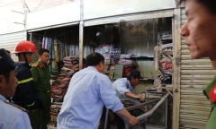 Cháy chợ Đà Lạt, hàng chục tiểu thương hoảng loạn