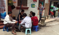 Sau chiến dịch giành vỉa hè, Hà Nội sắp xếp lại nơi bán hàng cho hộ nghèo