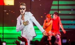 Ca sĩ Justin Bieber bất ngờ công khai mắc phải căn bệnh nguy hiểm đến tính mạng