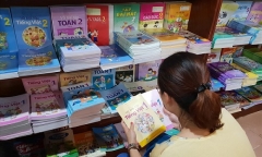 Sách giáo khoa chỉ sử dụng 1 lần: Gây lãng phí một cách vô lý