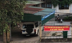 Xác minh việc xe ô tô biển xanh của Trung tâm y tế bất ngờ