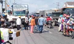 Tin tức tai nạn giao thông mới nhất hôm nay 27/10/2019: Xe tải húc văng 7 xe máy, 11 người bị thương