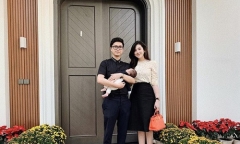 Á hậu Tú Anh công khai ảnh gương mặt con trai cưng sau nhiều tháng giấu kín