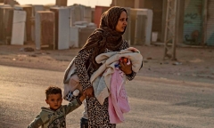 Xót xa cảnh người dân tại bắc Syria bỏ chạy khỏi đợt tấn công của Thổ Nhĩ Kỳ
