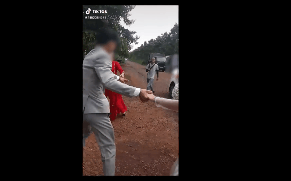Tin tức đời sống mới nhất ngày 26/6/2020: Chỉ bế cô dâu qua cửa chính, chú rể được dân mạng khen hết mực