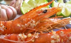 Ăn vỏ tôm lợi hay hại?