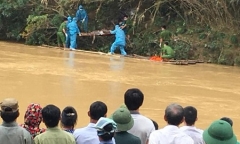 Phát hiện thi thể nghi cán bộ biên phòng bị lũ cuốn mất tích