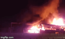 Xe khách đi Vũng Tàu ngùn ngụt bốc cháy, 44 hành khách thoát chết trong gang tấc