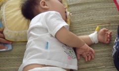 Các dấu hiệu nếu trẻ mắc phải, bố mẹ phải đưa đi bệnh viện cấp cứu ngay