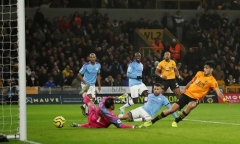 Wolverhampton lội ngược dòng, Man City 