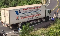 Tin tai nạn giao thông mới nhất ngày 4/2/2020: Va chạm với ôtô, hai người đi xe máy tử vong