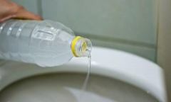 Uống nhầm chất tẩy rửa toilet vì tưởng là nước ngọt, người đàn ông 59 tuổi nhập viện cấp cứu