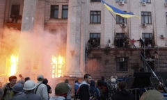 “Thùng thuốc súng” đông nam Ukraina phát nổ dữ dội