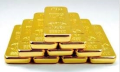 Giá vàng hôm nay 25/8: Giá vàng ở mức cao trước áp lực của đô la Mỹ