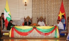 Tổng Bí thư hội kiến Cố vấn Nhà nước Myanmar San Suu Kyi