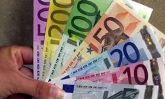 Tỷ giá USD hôm nay 17/2: Đồng USD đi xuống vì lo sợ chính sách của ông Trump