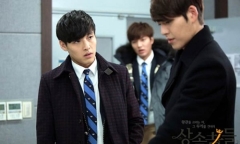 Kang Ha Neul tiết lộ về tính cách thực của Kim Woo Bin