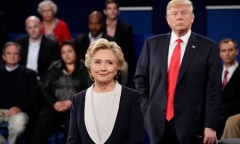 Bà Hillary Clinton nói về phong trào phụ nữ biểu tình chống ông Trump