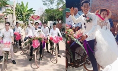 Chú rể dẫn hàng chục trai làng đạp xe đến rước vợ khiến dân mạng 