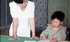 Cựu vệ sĩ Triều Tiên kể về tuổi thơ ông Kim Jong-un