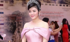 Lý Nhã Kỳ đội vương miện kim cương 21 carat