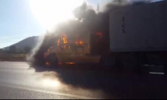 Video: Xe container cháy trơ khung trên đường Hồ Chí Minh