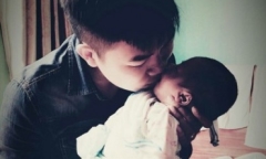 Hành trình làm mẹ gian nan của những ông bố đơn thân