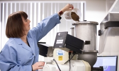 Vỏ cà phê của McDonald được sử dụng để sản xuất một số bộ phận của ô tô Ford