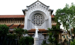 Á hậu quý bà Thu Hương khoe ảnh hạnh phúc bên chồng con